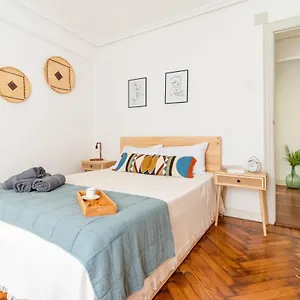 https://moderno-apartamento-en-pleno-centro.bilbaohotelsspain.com